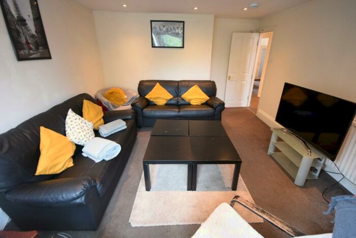 6 Bedroom Maisonette To Rent In Brentwood Avenue, Jesmond, NE2