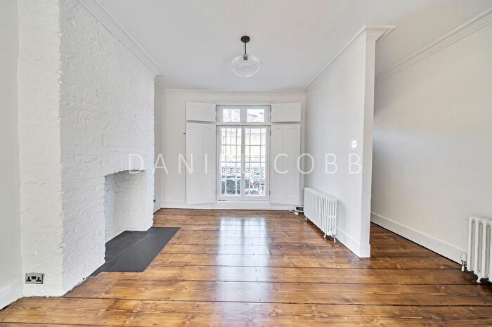 2 Bedroom Terraced House To Rent In St. Marys Walk, London, SE11