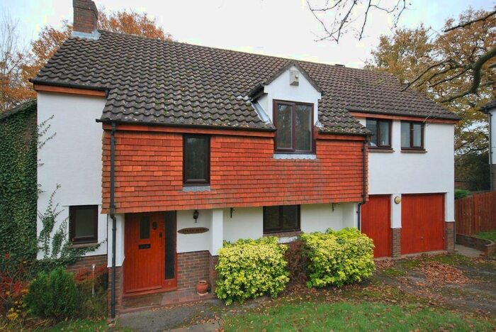 5 Bedroom Detached House To Rent In Highgrove, Tunbridge Wells TN2