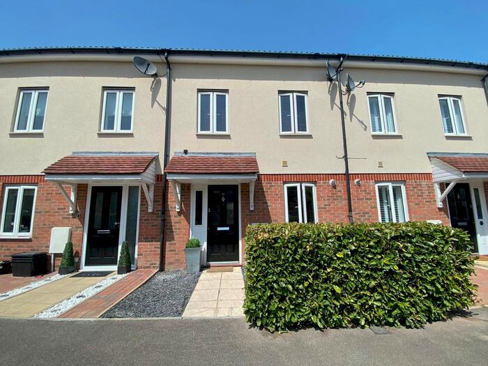 4 Bedroom Property To Rent In Robinia Road, Broxbourne, EN10