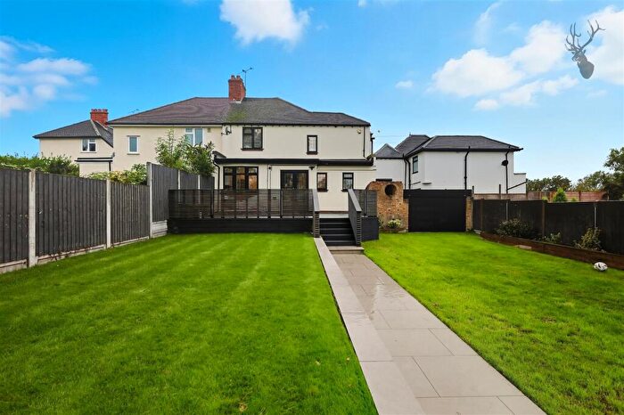 3 Bedroom Semi-Detached House For Sale In Gravel Close, Chigwell, IG7