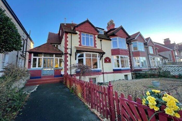 1 Bedroom Flat To Rent In Abbey Road, Llandudno, LL30
