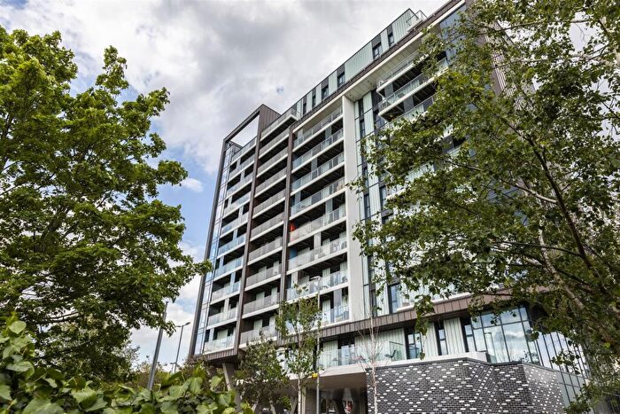2 Bedroom Apartment For Sale In Station Approach, Walthamstow, E17