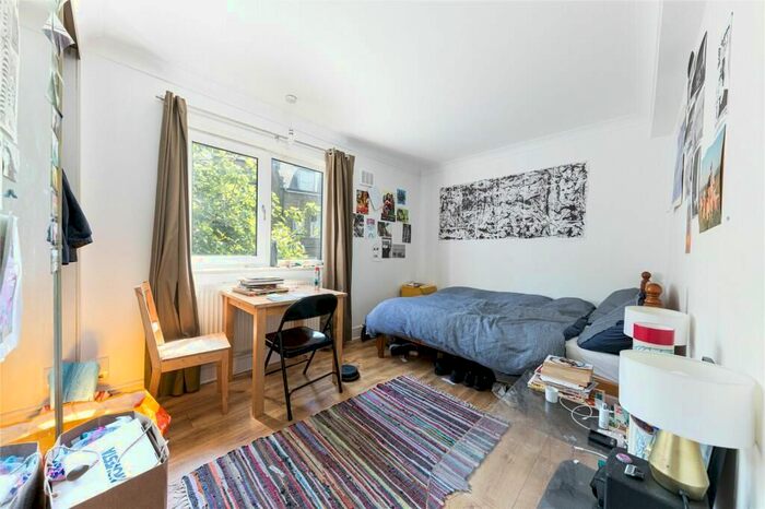 4 Bedroom Flat To Rent In Highbury New Park, London, N5