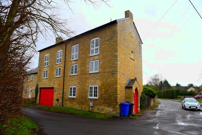 4 Bedroom Detached House To Rent In The Old School, Main Street, Cosgrove, Milton Keynes, MK19