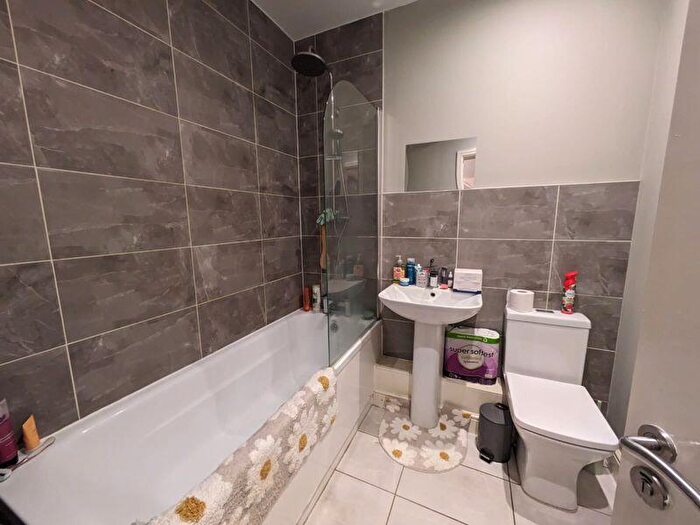 1 Bedroom Flat To Rent In Canning Street, Birkenhead, CH41