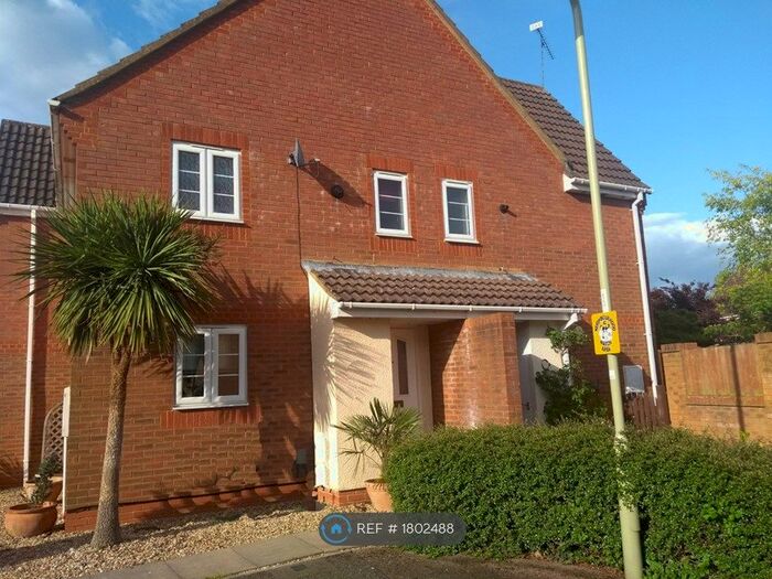 1 Bedroom Terraced House To Rent In The Lawns, Farnborough, GU14