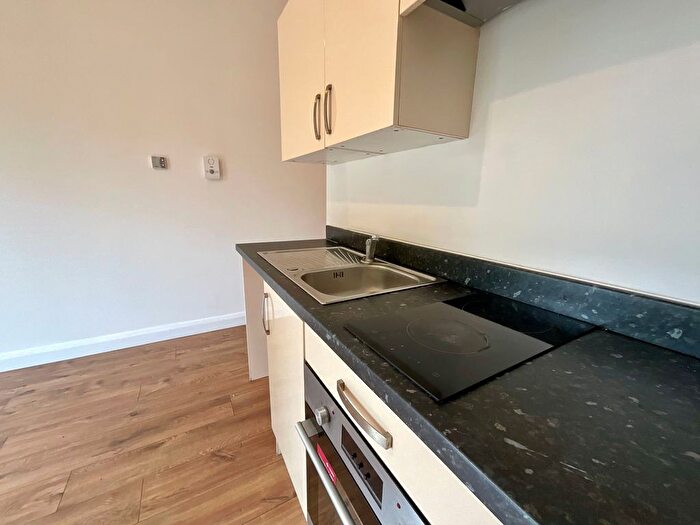 1 Bedroom Flat To Rent In Bank Parade, Burnley, BB11