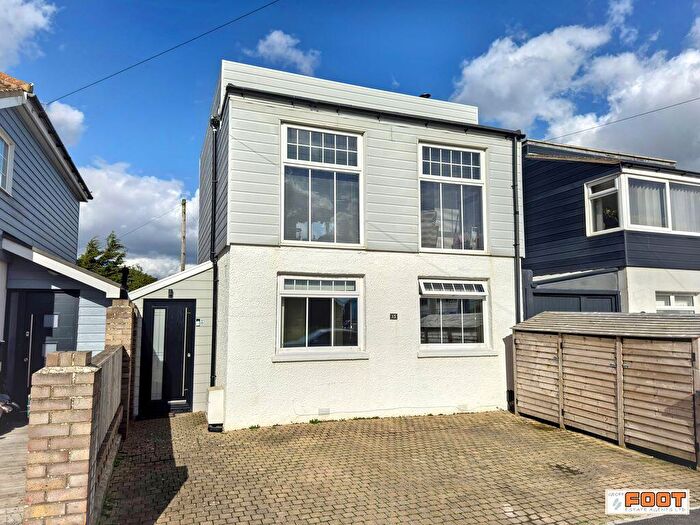 2 Bedroom Detached House To Rent In Sandy Beach Estate, Hayling Island., PO11