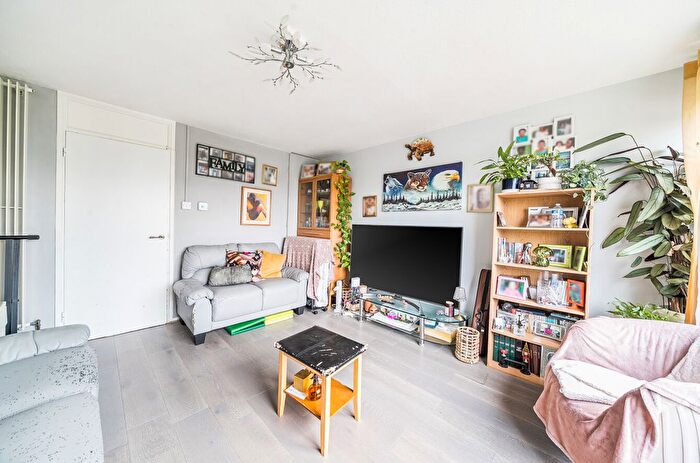 3 Bedroom Terraced House For Sale In Caernarvon Close, Mitcham, CR4