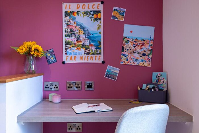 Studio To Rent In Park View, Old Tiverton Road, Exeter - Includes All Bills, EX4