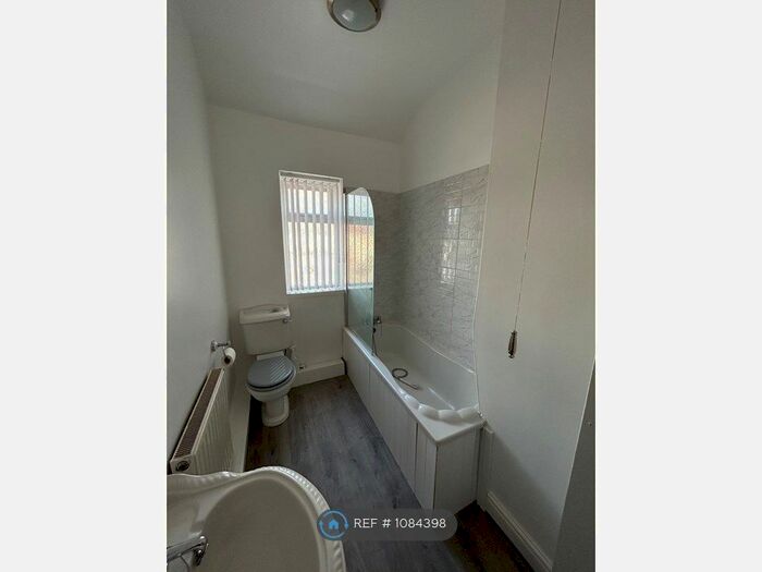 2 Bedroom Terraced House To Rent In Manor Road, Askern, Doncaster, DN6