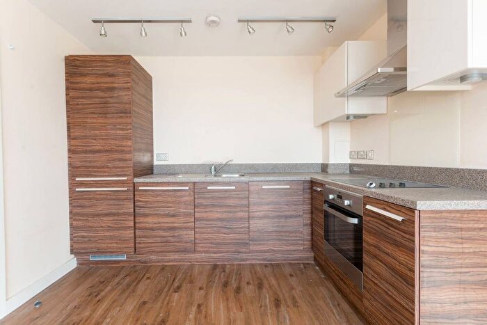 2 Bedroom Flat To Rent In The Green, Southall, UB2