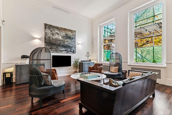 5 Bedroom Flat To Rent In Queens Gate, South Kensington, SW7