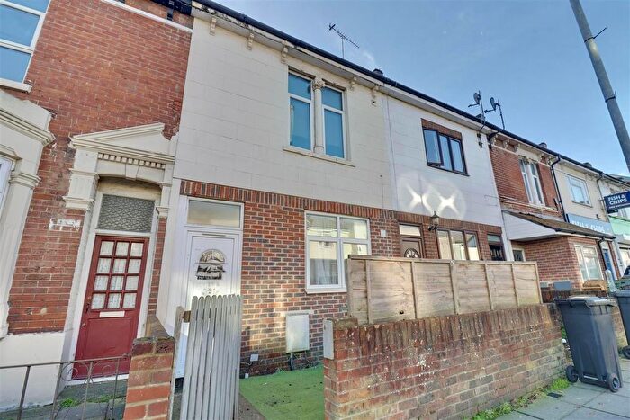 2 Bedroom Flat To Rent In New Road, Portsmouth, PO2