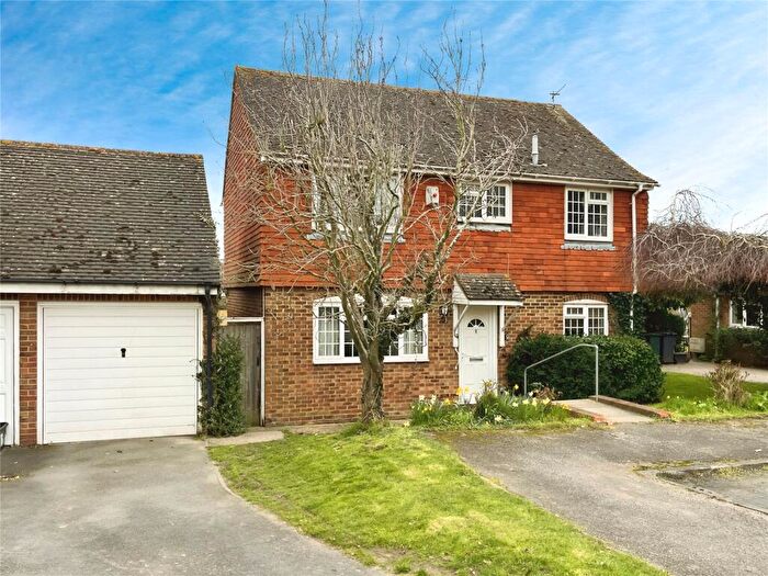 4 Bedroom Detached House For Sale In Monks Walk, Southfleet, Kent, DA13