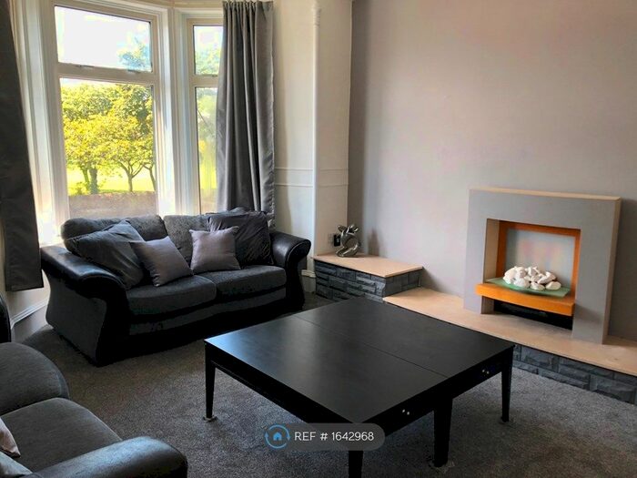3 Bedroom Flat To Rent In King Street, Aberdeen, AB24