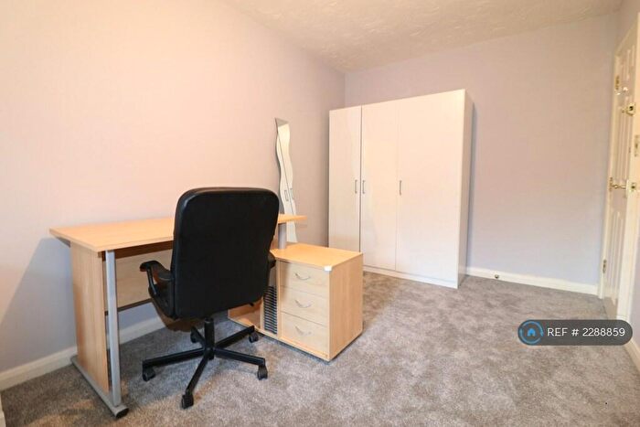 5 Bedroom Terraced House To Rent In Perchfoot Close, Coventry, CV1