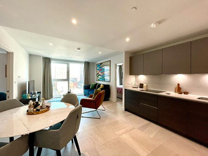 1 Bedroom Apartment To Rent In Rochdale Road, Manchester, Greater Manchester, M4