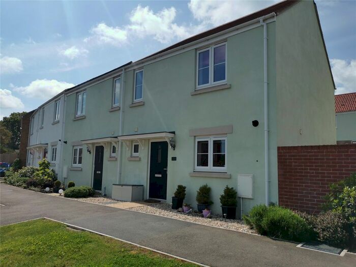 3 Bedroom End Of Terrace House For Sale In Broad Street, Chard, Somerset, TA20