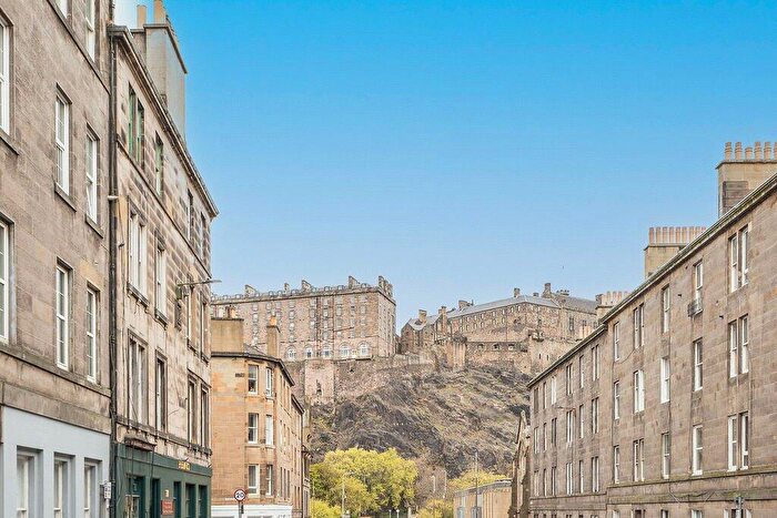 2 Bedroom Flat To Rent In Spittal Street, Edinburgh, EH3