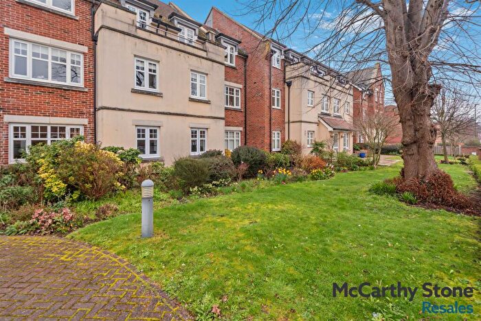 1 Bedroom House For Sale In Clarence Court, Clarence Road, Horsham, RH13