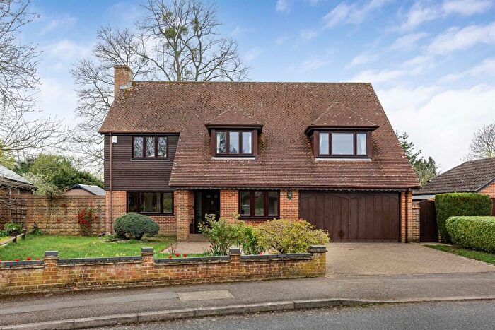 5 Bedroom Detached House For Sale In Gorselands, Emmer Green, Reading, RG4