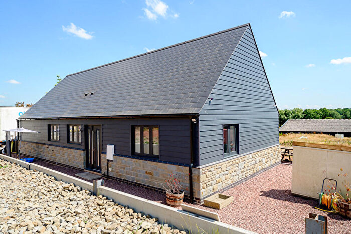 3 Bedroom Detached Bungalow For Sale In Lark Rise, Three Ashes, HR2
