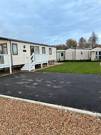 3 Bedroom Park Home For Sale In Vicarage Lane, Long Sutton, Spalding, PE12