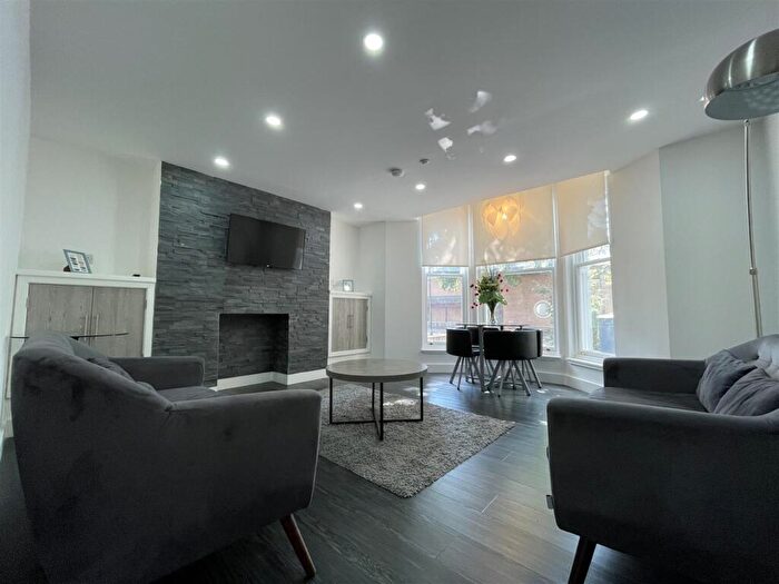 2 Bedroom Apartment To Rent In The Walk, Cardiff, CF24