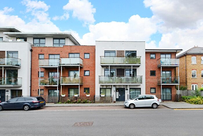 2 Bedroom Flat To Rent In Highfield Close, Hither Green, London, SE13