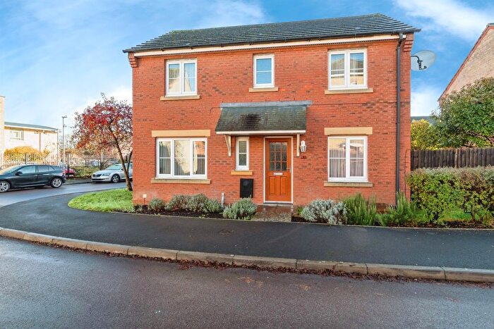 3 Bedroom End Of Terrace House For Sale In Middle Leaze, Chippenham, SN14