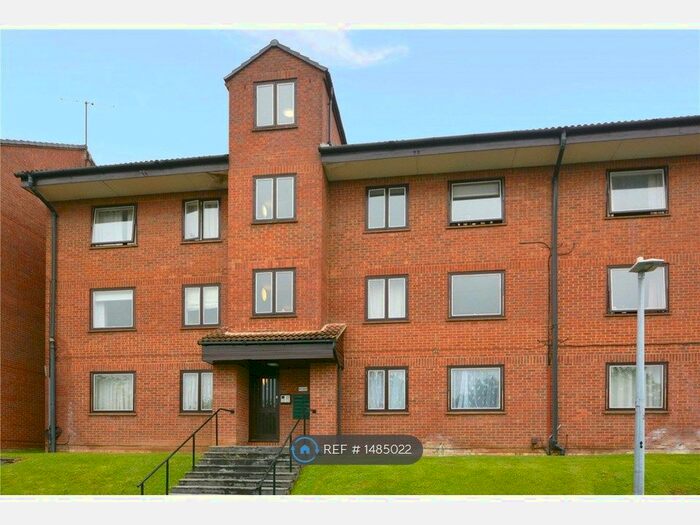 2 Bedroom Flat To Rent In Tippett Rise, Reading, RG2