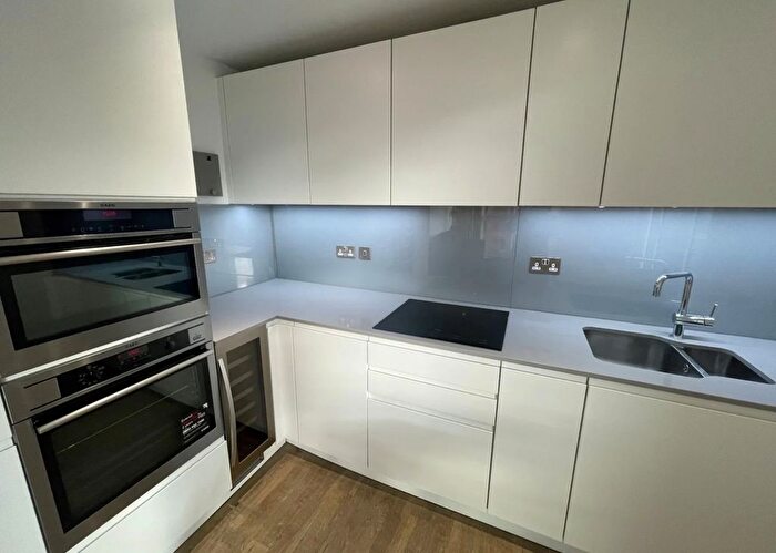 1 Bedroom Flat To Rent In Wandsworth Road, London, SW8