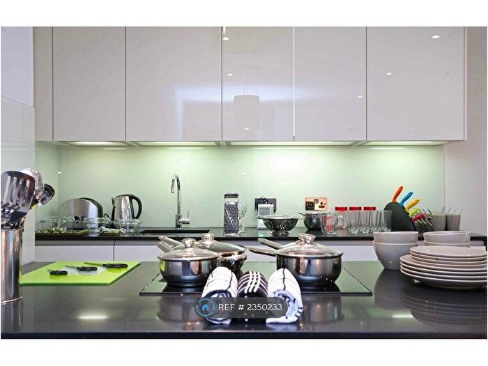 1 Bedroom Flat To Rent In Whitechapel High Street, London, E1