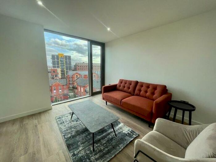 2 Bedroom Apartment To Rent In Oxygen Tower, Manchester, M1