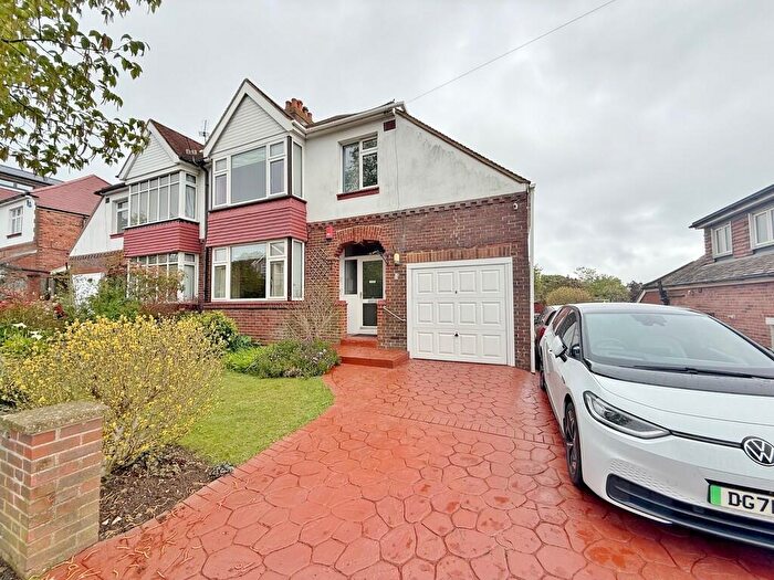 3 Bedroom Semi-Detached House For Sale In Farlington Avenue, Drayton, Portsmouth, PO6