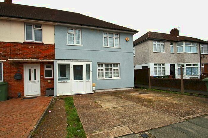 4 Bedroom Terraced House To Rent In Tyrrell Avenue, Welling, DA16