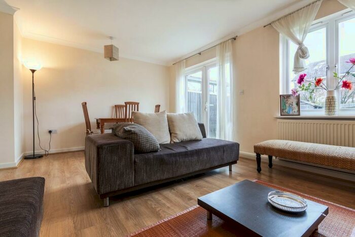 3 Bedroom Town House To Rent In Bucks Copse, Wokingham, RG41