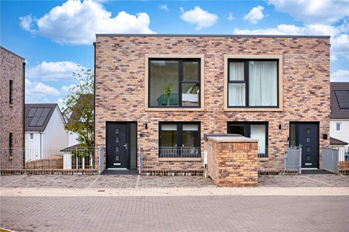 4 Bedroom Semi Detached House For Sale In Townhouse -The Fieldings, Jackton, Newlands Road, East Kilbride, Glasgow, G75