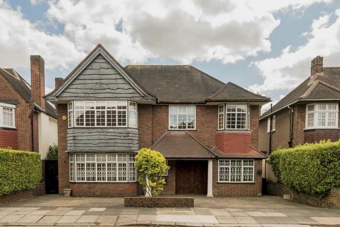 6 Bedroom Detached House To Rent In Beaufort Road, London, W5