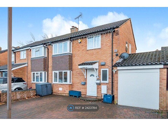 4 Bedroom Semi-Detached House To Rent In Edrich Avenue, Oldbrook, Milton Keynes, MK6