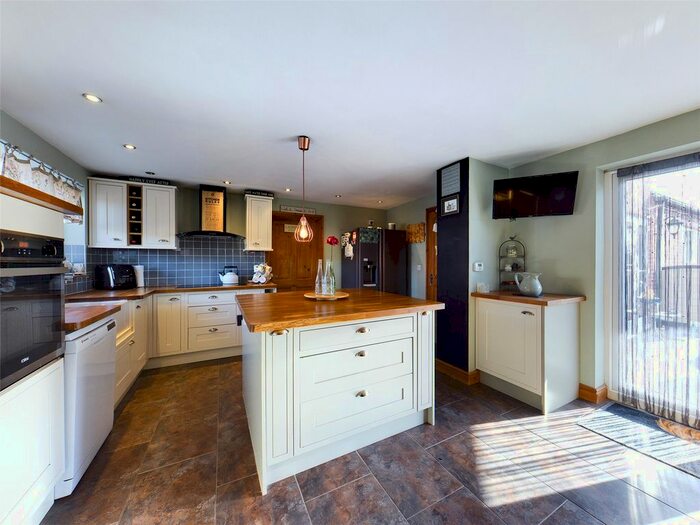 5 Bedroom Detached House For Sale In Foster Close, Timberland, LN4
