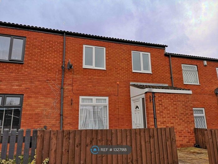 3 Bedroom Terraced House To Rent In Easmore Close, Birmingham, B14
