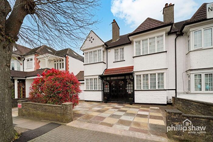 5 Bedroom Semi Detached House For Sale In Northwick Avenue, Harrow, HA3