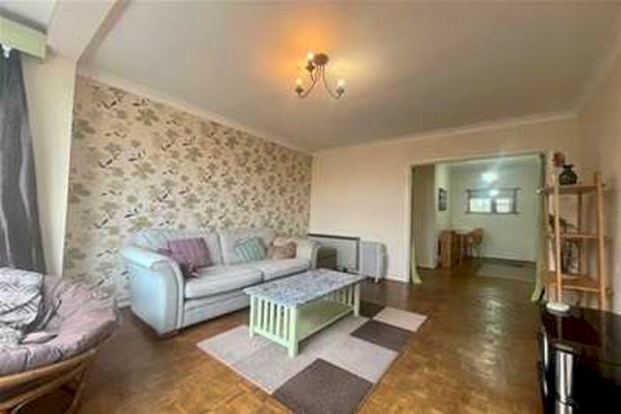 2 Bedroom Flat To Rent In St Winifreds Court, Meyrick Park BH2