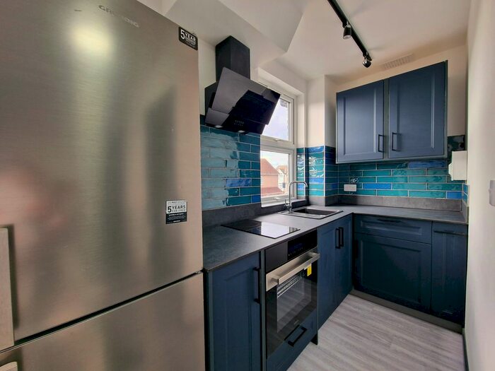 Studio To Rent In Cromwell Road, Hounslow, TW3