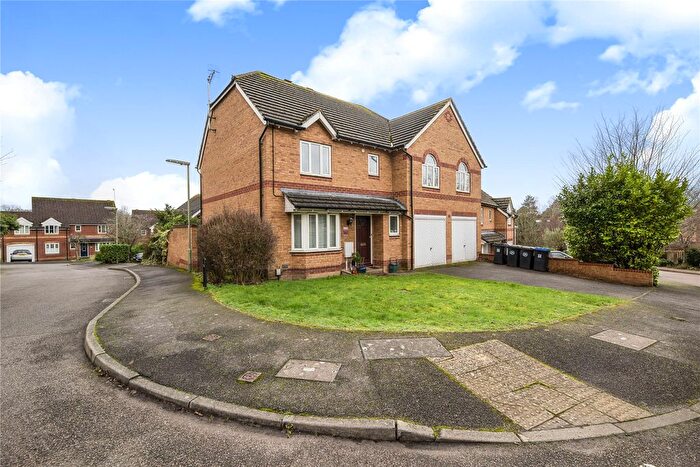 4 Bedroom Detached House For Sale In Knaphill, Woking, Surrey, GU21