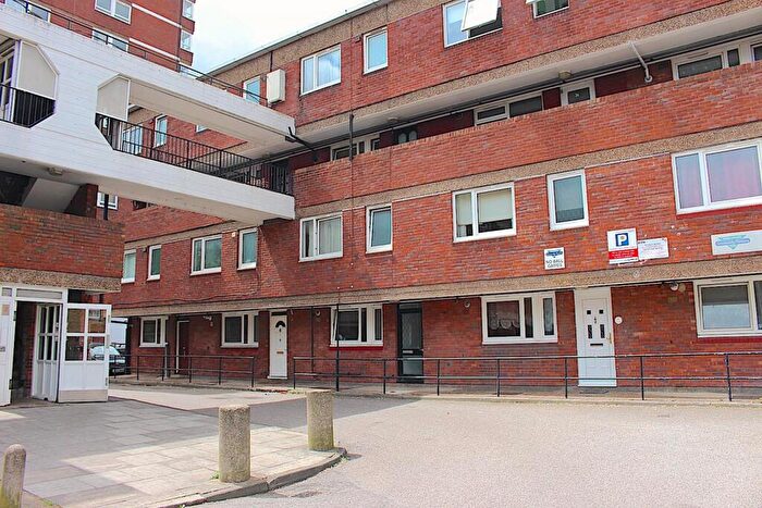 4 Bedroom Flat To Rent In Ronald Street, London, E1