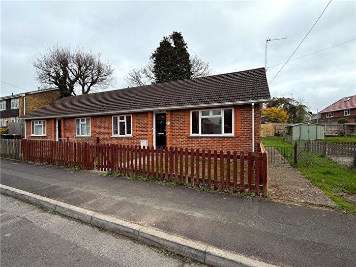 2 Bedroom Semi Detached Bungalow For Sale In Winfrith Way, Nursling, Southampton, Hampshire, SO16